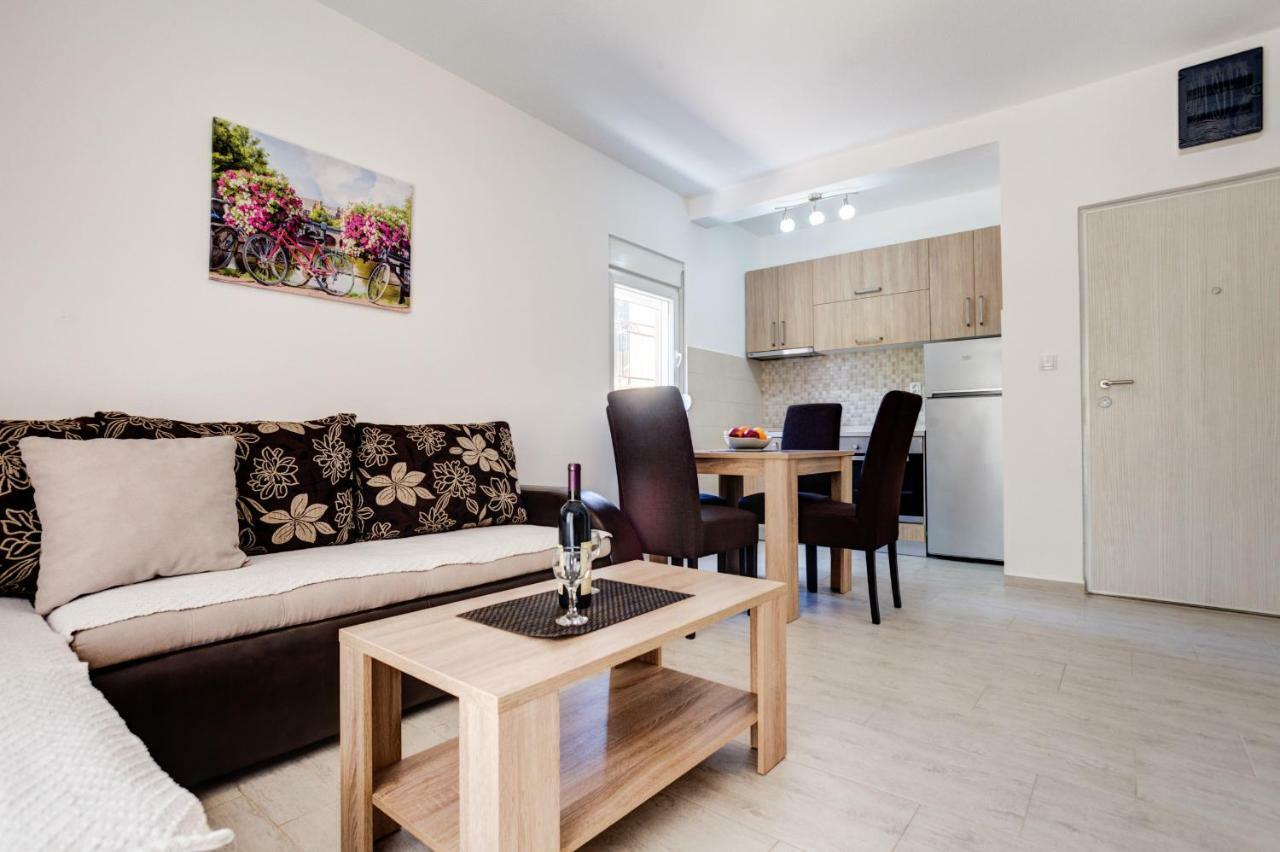 Fort City Apartments Тиват Екстериор снимка